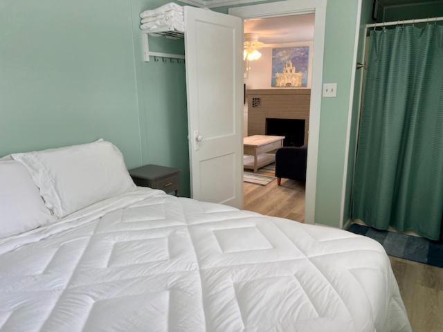 Bluebird Bay Resort Monticello Buitenkant foto